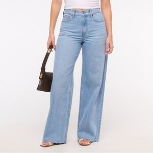 Abercrombie & Fitch Curve Love High Rise Wide Leg Jean